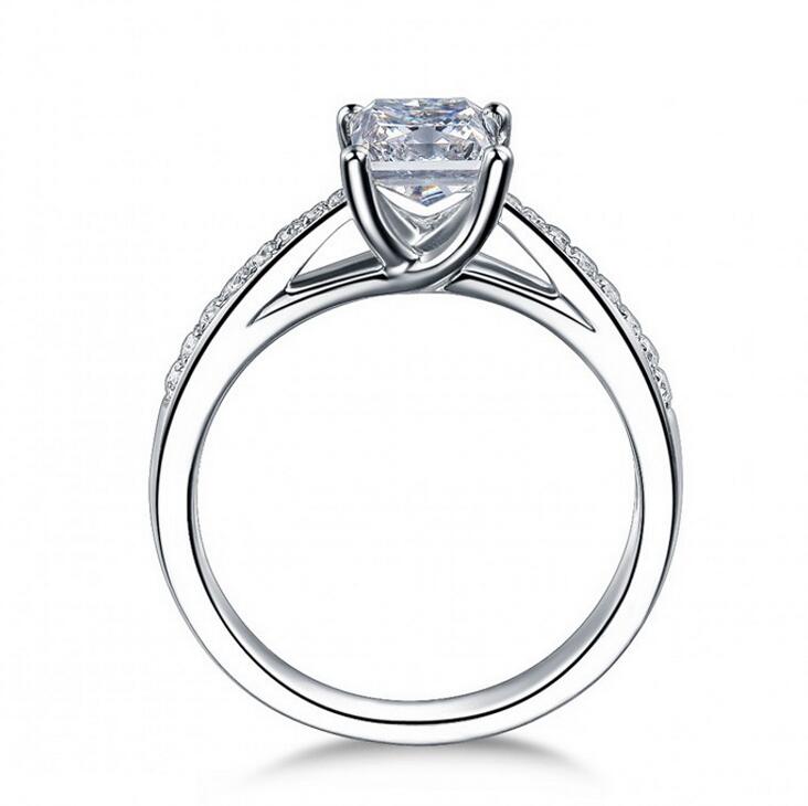 Bague argent princesse diamant