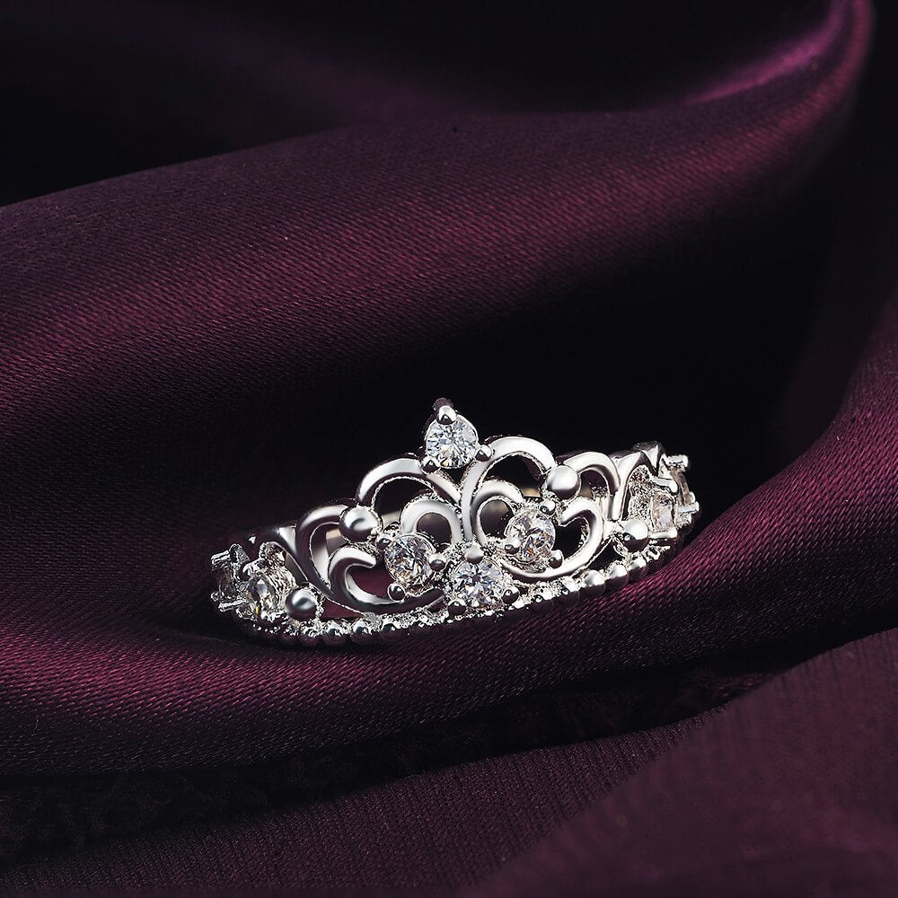 Bague forme couronne