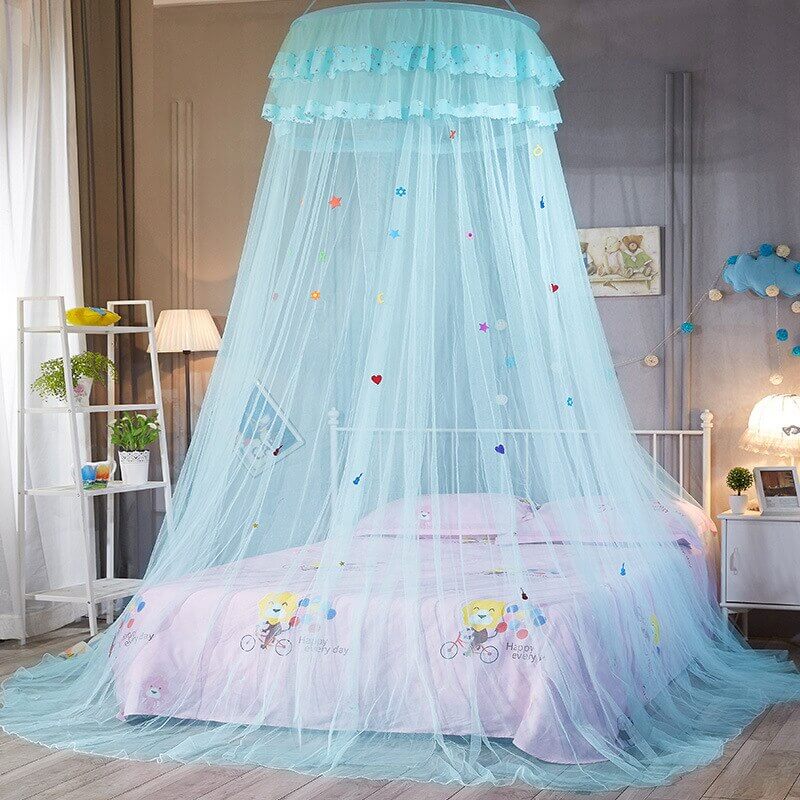 Ciel de lit chambre fille