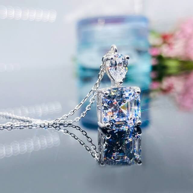 Pendentif style princesse