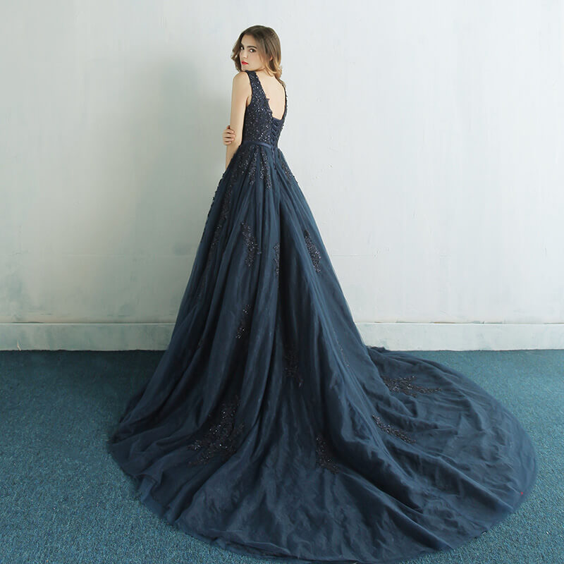 Robe de soiree longue traine