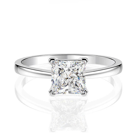 Bague solitaire diamant princesse