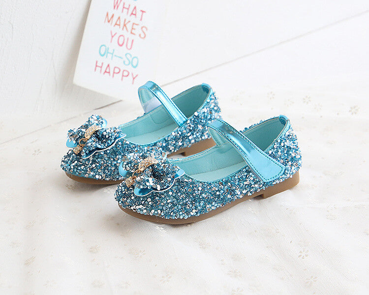 Chaussure bleu petite fille