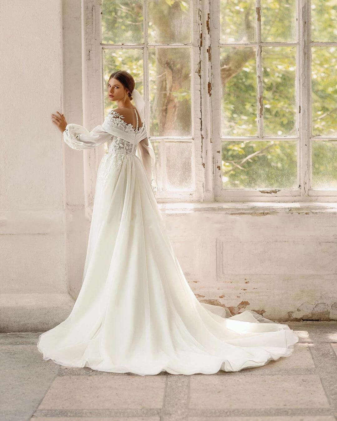 Robe De Mariée Dentelle Manches Longues - Col En V, Traîne 155+60 Cm, Polyester, Pour Cérémonie Et Fête
